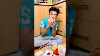 لما امك تصحي الساعه 3 الفجر وتشوفك في المطبخ القيصر 