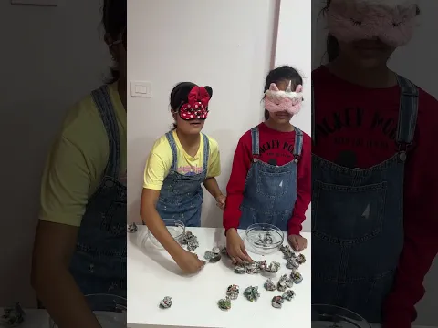 BLINDFOLDED PAPER CRUMBLE RACE! 🛑📄 (Who collected more?!) Ashu vs Katy Cutie