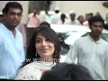 Download Lagu Sophie Chaudhary and guests arrive at Salman Khan's residence Galaxy Apartments, for Ganesh idol