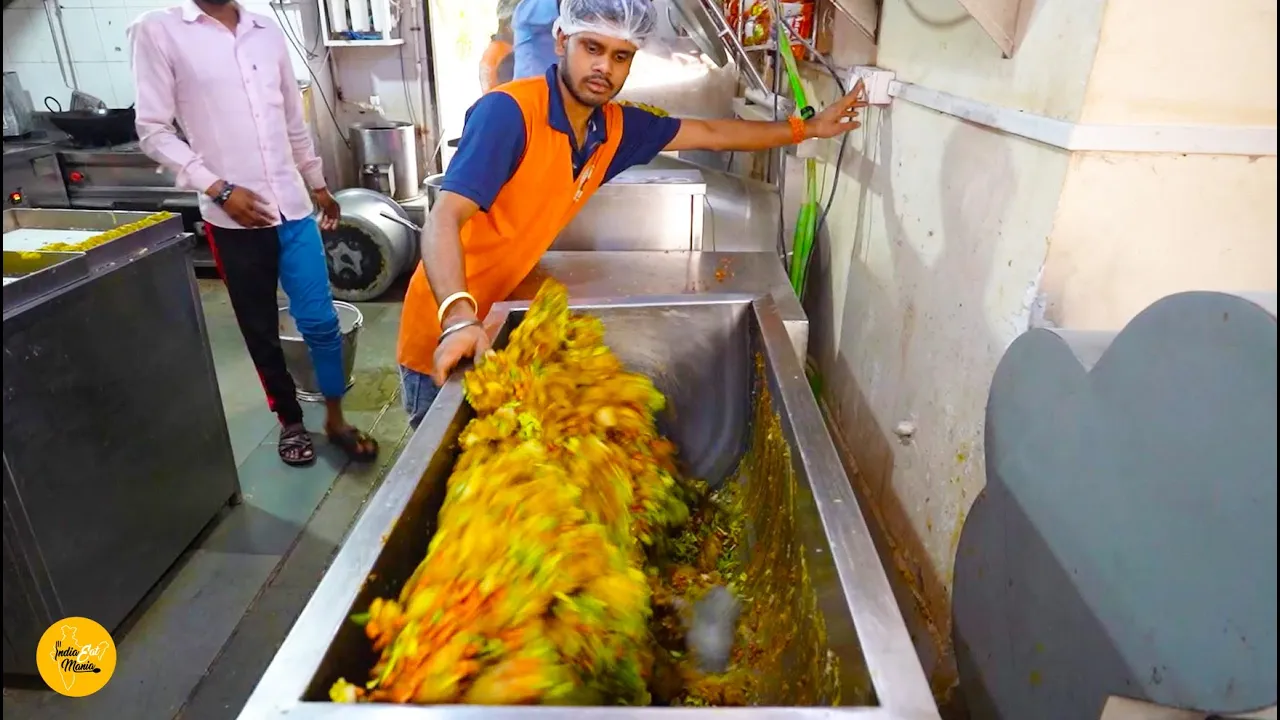 50000 Samosas Daily Making With Automatic Machines At City Samosa Factory l Mumbai Street Food