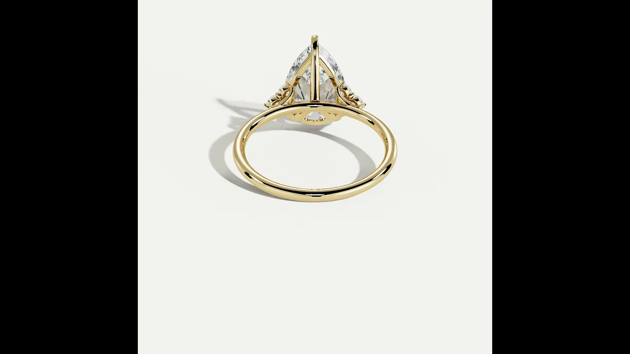 Juliette丨3CT Pear Cut Lab Grown Diamond Cluster Ring with Round Accents in 14K Gold/Platinum