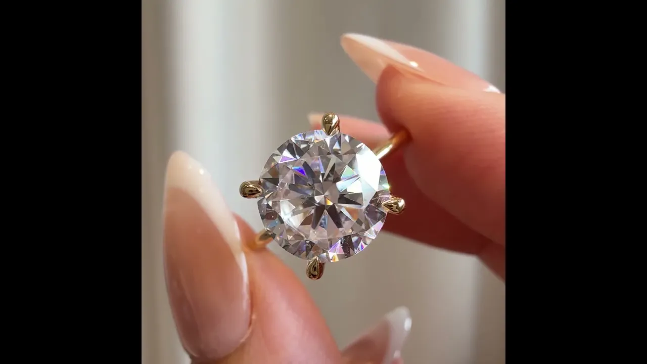 Liana丨Hidden Halo 2CT Round Lab Diamond Ring With Basket Setting