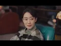 The beauty safely handed over her daughter to the CEO. Unexpectedly, the dignified CEO turned into a