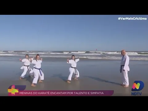 Vivendo o Verão: meninas do karatê encantam nas areias do Rincão