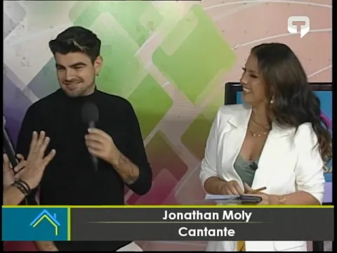 Jonathan Moly Cantante