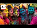 Download Lagu Holi festival celebrated with bursts of color across India