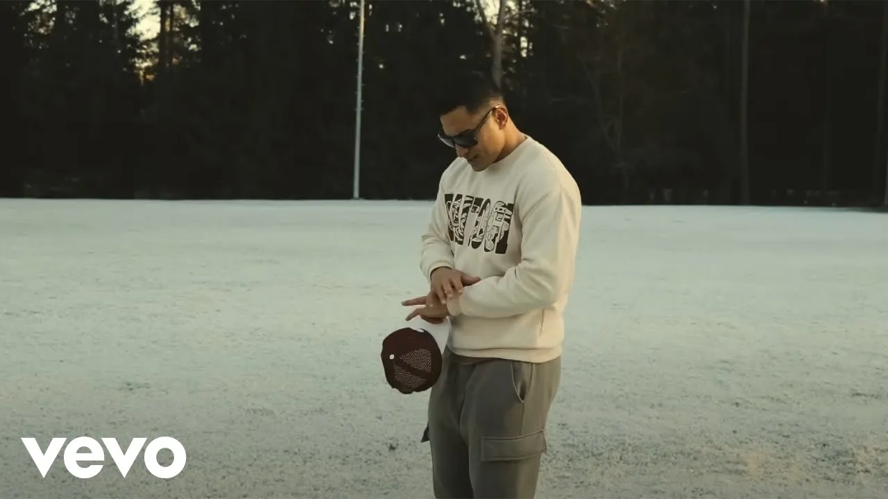 John Utoaluga - Miles Away (Official Music Video) ft. Lewis On Da Track, Milieous John Utoaluga - Miles Away (Official Music Video) ft. Lewis On Da Track, Milieous