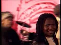 Lucky Dube Band : Slaves_Usizi