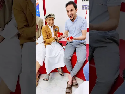 عيوني زرق ،لاسحر ولاجن🤣رسام الانسي لأول مره يشوفالخدع 💔🤣🤣