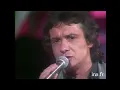Michel Sardou "Les lacs du Connemara" | Archive INA
