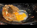 Download Lagu 35년 팟타이 달인 할머니! 줄서서 먹는 곳 / Grandma Pad Thai Master! for 35 years - thai street food