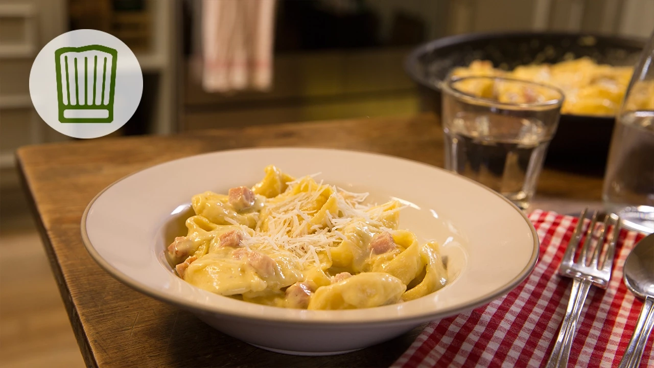 
          
          
          
            
            Tortellini alla panna Rezept #chefkoch
          
        . 