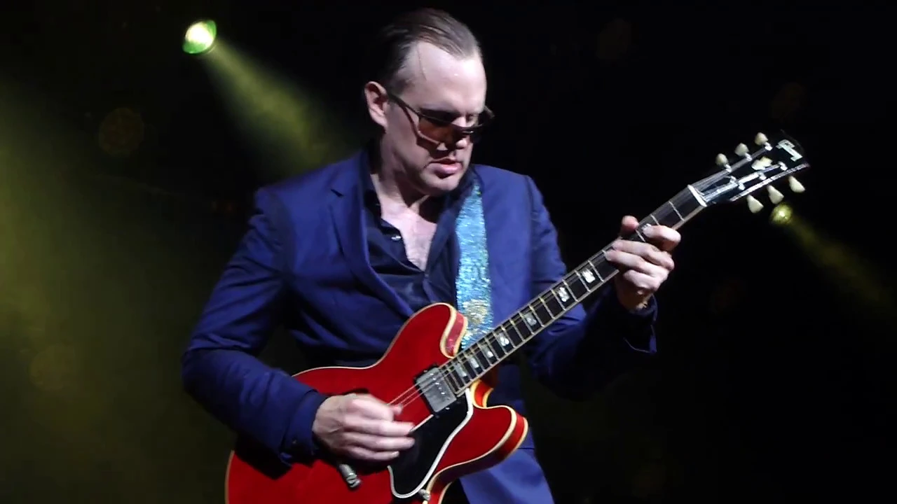 Joe Bonamassa - Little Girl - 7/5/16 Colston Hall - Bristol, UK Joe Bonamassa - Little Girl - 7/5/16 Colston Hall - Bristol, UK