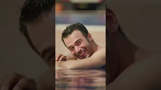 أراد أن يجعل الفتاة مبللة قليلا رائحة الفراولة Shorts 