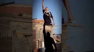 ومليش في الطياران ولا العوجان ولا شغل يحلوه شوفيني 