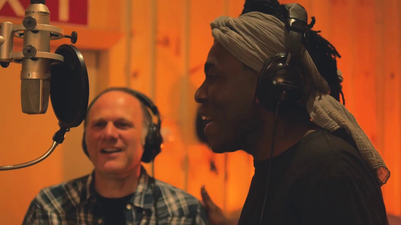 Sing For Kwanzaa - Sultans of String feat. Richard Bona and Waleed Abdulhamid Sing For Kwanzaa - Sultans of String feat. Richard Bona and Waleed Abdulhamid