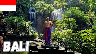 Ritualul Purificării în Cascadele din Insula Bali