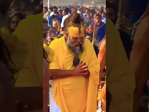 प्रेमानंद जी महाराज से मिलने स्वयं भगवान श्री कृष्ण पागल आदमी का रूप लेकर पहुंचे ? #shorts