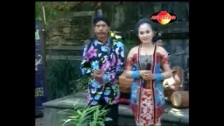 Download GUGUR GUNUNG - Rini - Campursari  SekarmayanK (Call:+628122598859) MP3