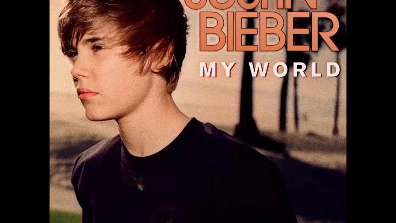 Justin Bieber - Love Me Justin Bieber - Love Me