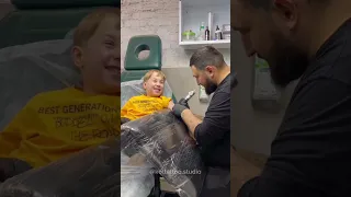 Можно ли делать тату ребенку Стильная тату дракон на руке для мальчика от мастера Kot Tattoo Studio 