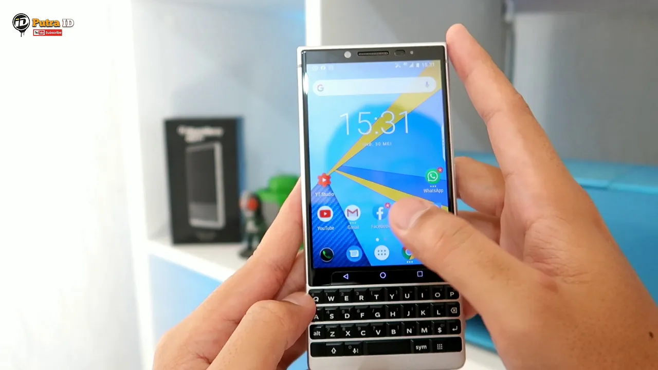 HARGA AWAL RILIS 8 JUTA! SEKARANG CUMA 800 RIBU'AN BLACKBERRY PASSPORT DALLAS SILVER EDITION... 