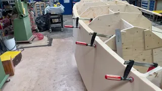 The first piece of Divinycell is succesfully without braking bent over the molds