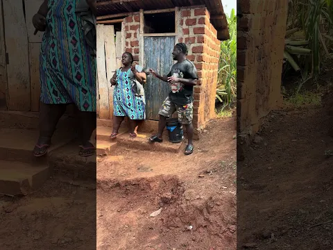 The protective wife🤣🤣