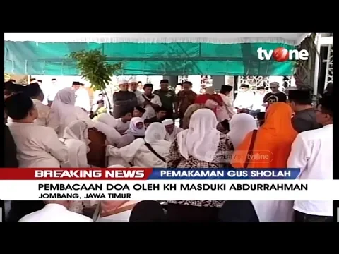 Ribuan Pelayat Ikuti Sholat Jenazah dan Doakan Alm. Gus Sholah | tvOne (3/2/2020)
