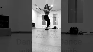 Learn Belly Dancing Feel Music And Rhythm تعلم الرقص مع باتريسيا على انغام فاكرني هيفاء وهبي 