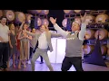 Groom and his dad surprise everyone with a HILARIOUS choreographed dance
