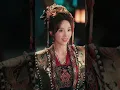一睜眼，她和閨蜜雙雙穿書！她淪為冷宮棄妃，閨蜜竟成手握大權的當朝太后！別人爭寵爭得頭破血流，她卻有太后閨蜜撐腰，在後宮橫著走！兩人聯手掀翻六宮、狂虐妃嬪，躺著躺著竟成了後宮最大贏家！