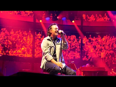 Download MP3 PEARL JAM *BLACK* live at XCEL ENERGY CENTER night 1 in St. Paul on 8/31/23 concert 4K