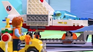 City: Training Jet Transporter - LEGO The Build Zone - Season 2 Episode 2