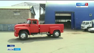 Оранжевый ЗИЛ на улицах Омска