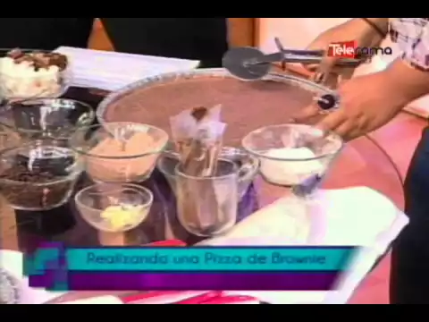 Realizando una pizza de brownie