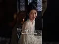 Reborn, she uncovers betrayal, divorces, saves the emperor in disguise, and becomes empress.