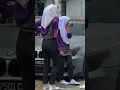 Padu dia angkat seluar