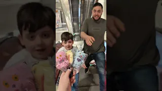 خليتون يتسابقو عالدرج المتحرك اخر شي اتخانقو 