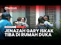 Jenazah Gary Iskak Tiba di Rumah Duka Disambut Isak Tangis Keluarga