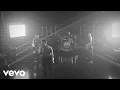 Download Lagu 5 Seconds of Summer - Teeth (Live From the Late Late Show With James Corden)