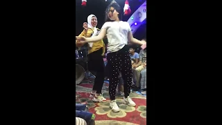 رقص لسه راجع يا مرحب بيكي 