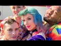 Download Lagu You Need To Calm Down Behind The Scenes: Friends \u0026 Neighbors