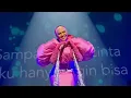 Download Lagu Aina Abdul jumpa pengganti Fabio Asher duet Cinta Tak Pernah Tepat Waktu  | Imaji Tour Zepp KL 2024