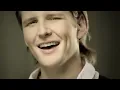 Alexander Acha - Amiga (Video Oficial)