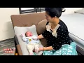 Lagu Baby Banh Bao was crying, wanting only to be held in mom's arms