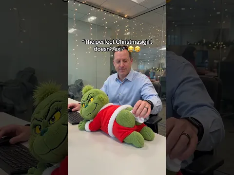 Comment “GRINCH” to get the link! 🤣🎄#grinch #christmasgifts #funnygifts #usa #christmas