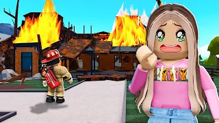 Our House Was Destroyed in Roblox Bloxburg.. (Roblox Bloxburg)