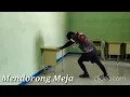 video stimulasi usaha mendorong meja