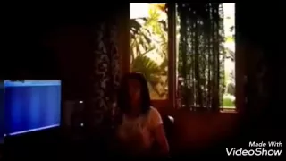 فتاة تغني بصوت روعة اغنية نتي سبابي 